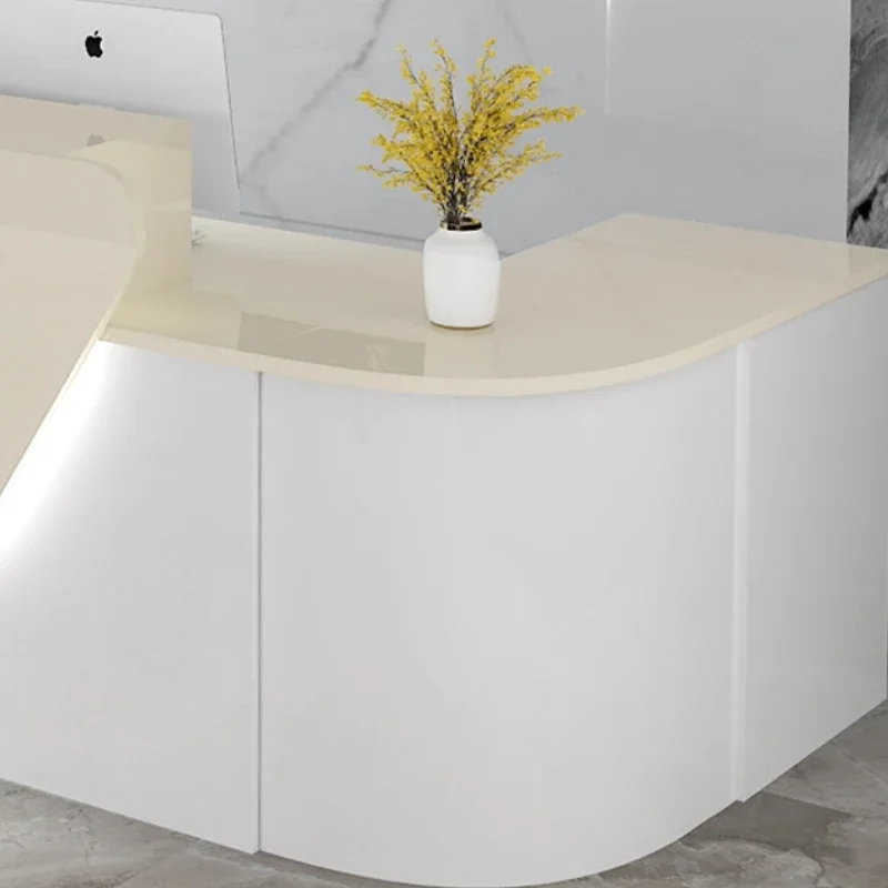 Luxuriöser Empfangstresen mit  – Office Furniture Bali Bewertung und Preis